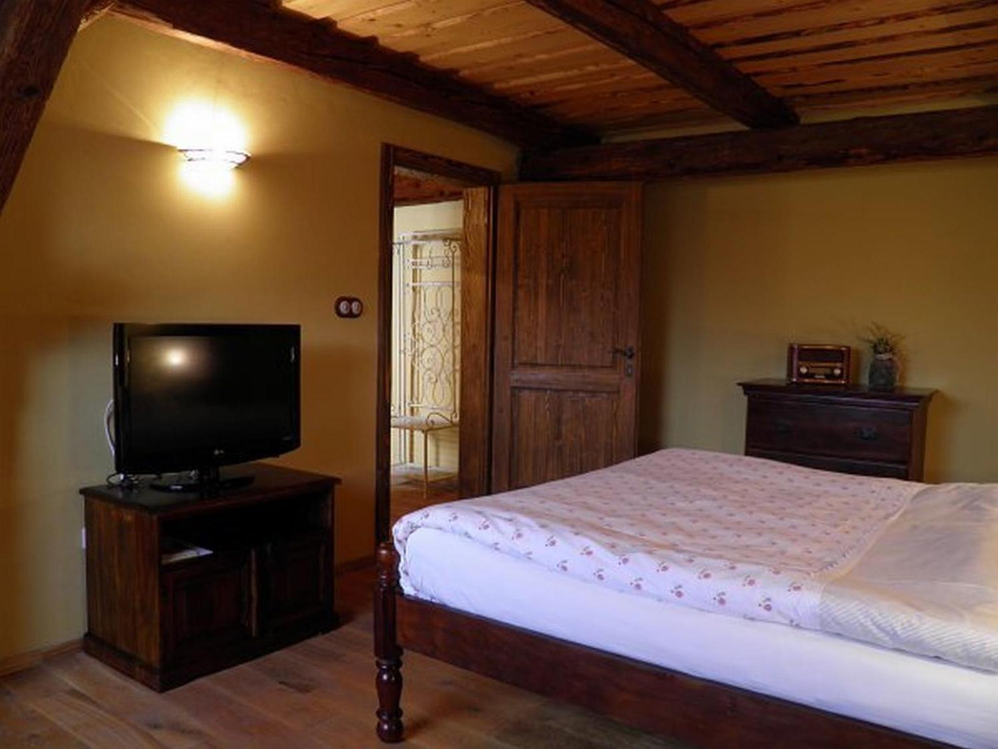 Dvur Olsiny -Hotel And Horse-Riding Карвина Номер фото
