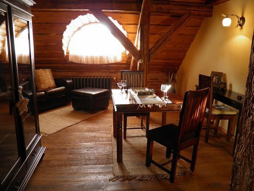 Dvur Olsiny -Hotel And Horse-Riding Карвина Экстерьер фото