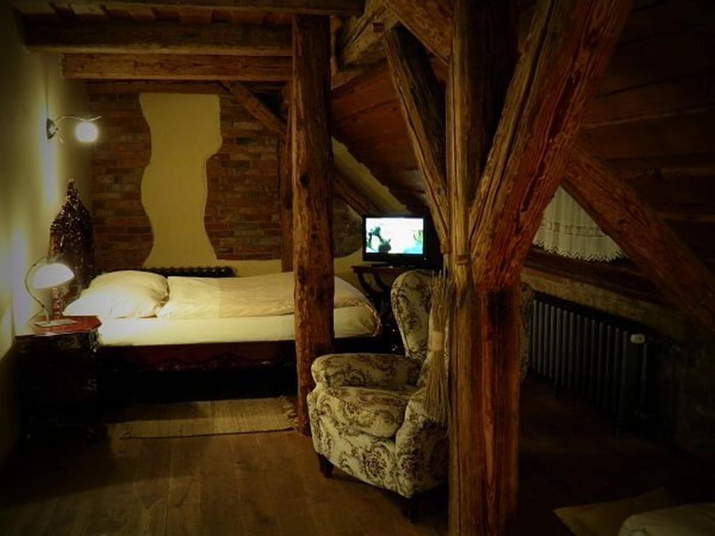 Dvur Olsiny -Hotel And Horse-Riding Карвина Номер фото